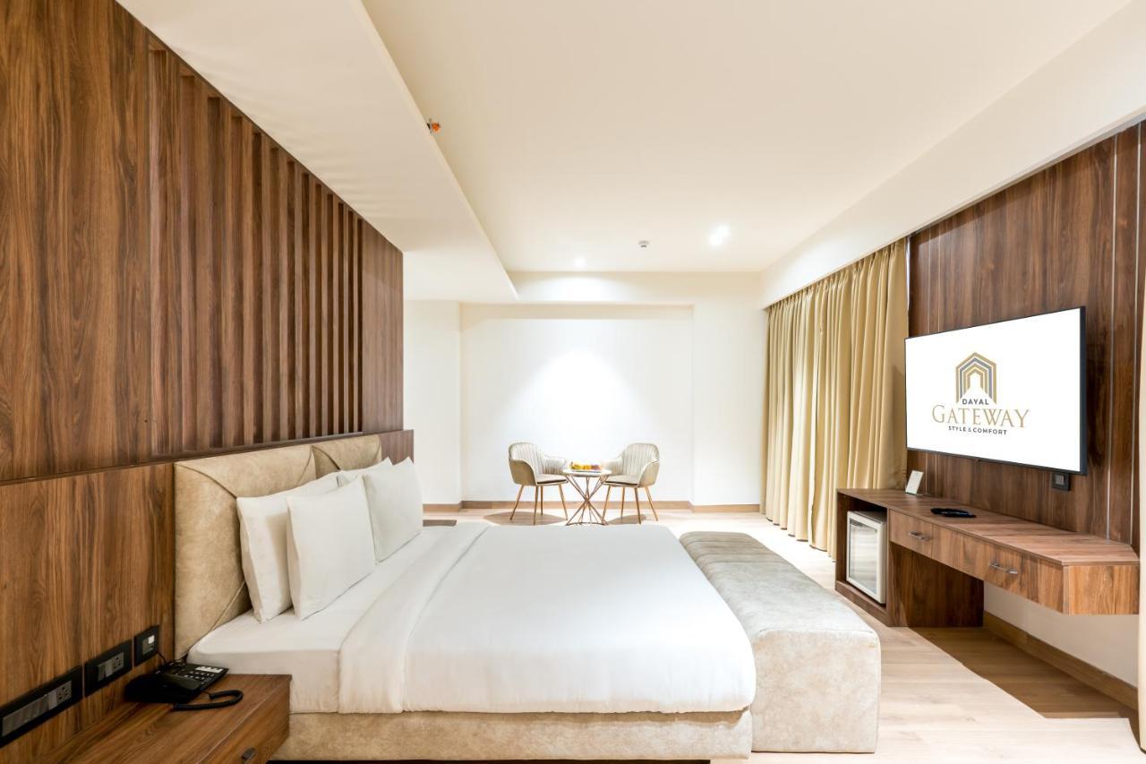 Dayal Gateway Hotel Lucknow Exterior photo